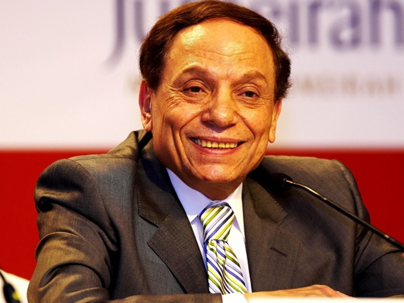 صورة نادرة لعادل إمام مع شقيقه الأصغر هل يشبهه؟